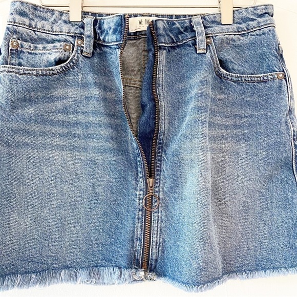 FREE PEOPLE Zip It Up Front Zip Denim Mini Skirt Size 28 - Picture 4 of 10